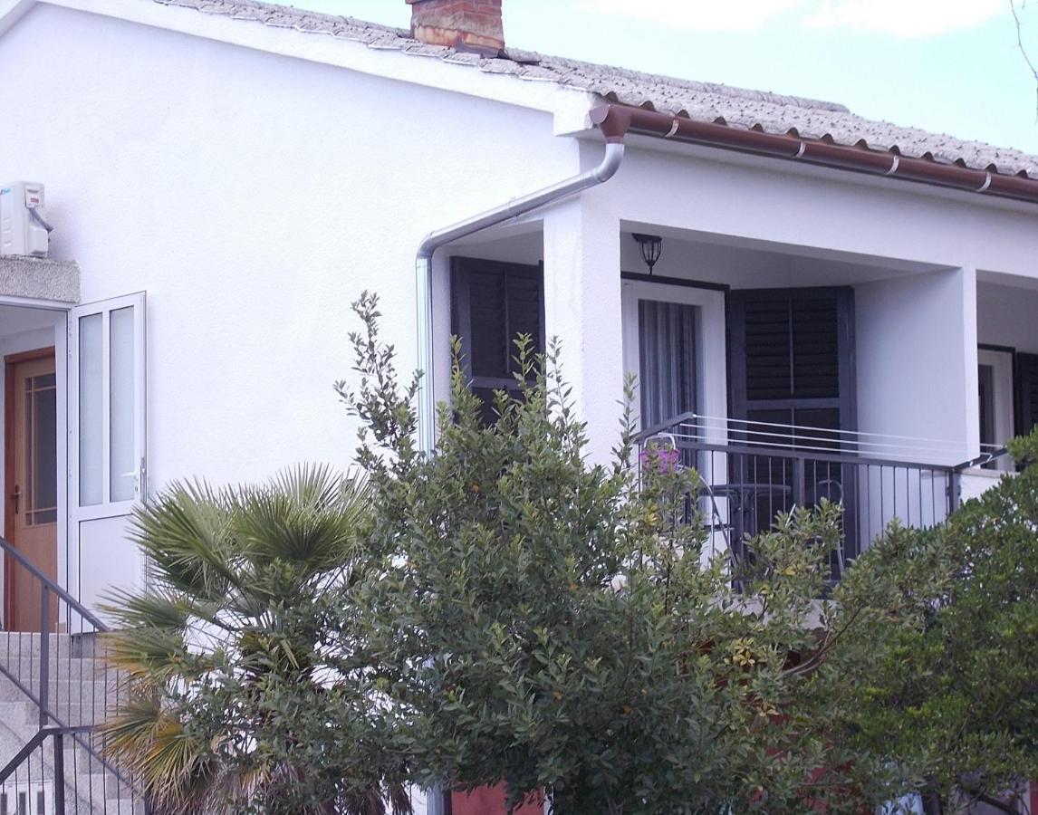 Apartment Oreskovic Krk Town Exterior photo
